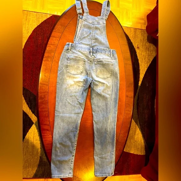 Ripped skinny jeans overalls/ jumpsuit. 5 pockets, adjustable straps. Blue. sz S - Picture 4 of 10